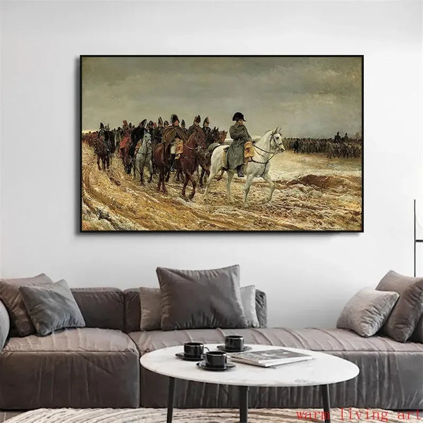 Dans un salon moderne et épuré, une toile représentant une peinture de Napoléon sur un champ de bataille est affichée. 